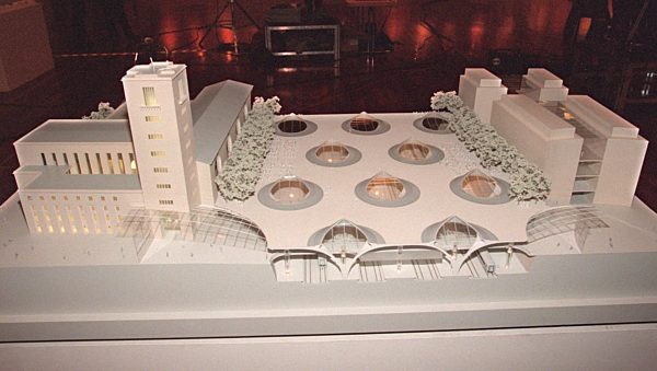 Modell des neuen Stuttgarter Hauptbahnhofs vorgestellt