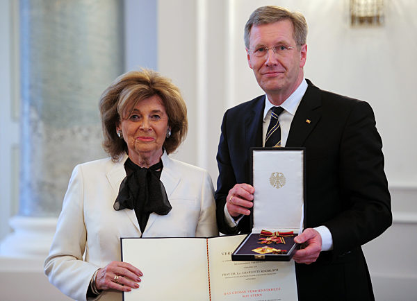 Knobloch mit Großem Verdienstkreuz geehrt