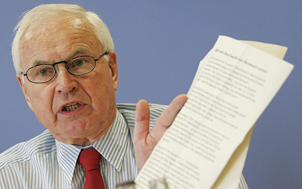 Der letzte SED- Ministerpräsident Hans Modrow spricht am Donnerstag (30.06...