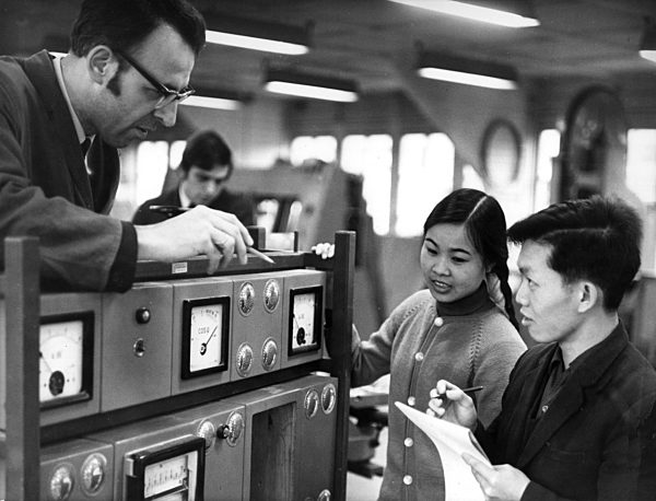 DDR - Vietnamesen in Dresden
