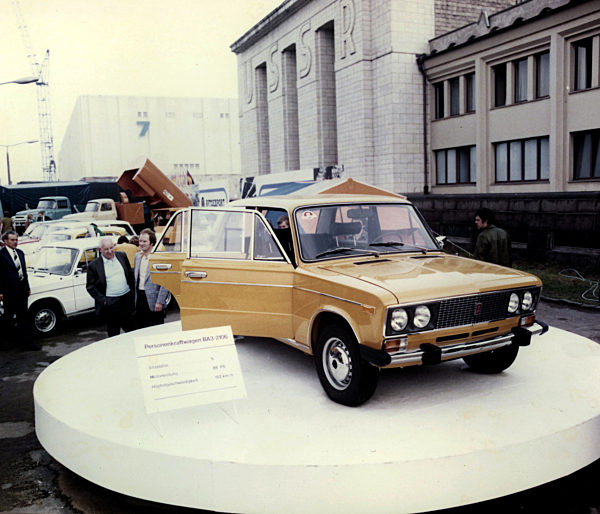 Das Traumauto für Besserverdiener in der DDR, der Lada 1600...