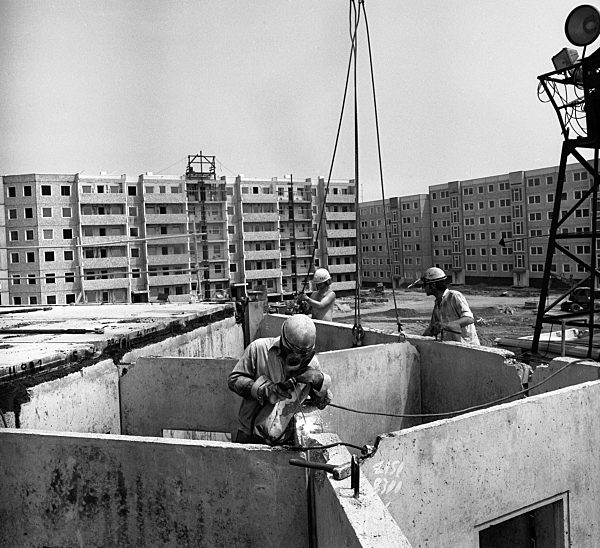 DDR - Wohnungsbau in Dresden