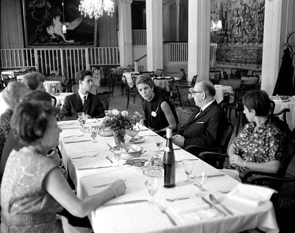 DDR - Familienfeier im Parkhotel Dresden