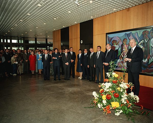 Helmut Schmidt overthrown - Helmut Kohl new Chancellor
