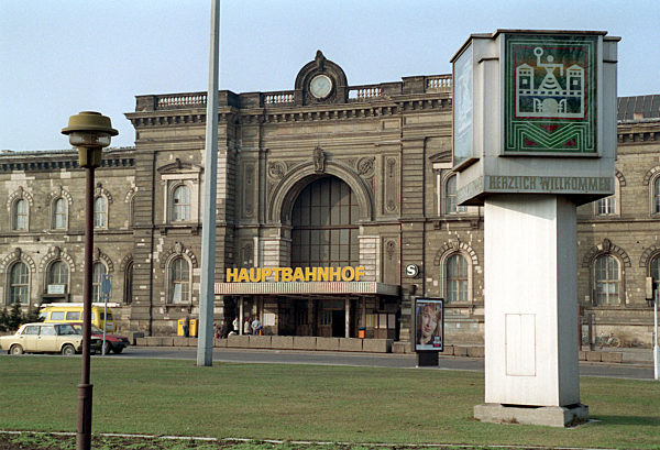 Hauptbahnhof Magdeburg (Archivfoto und Text 1992)