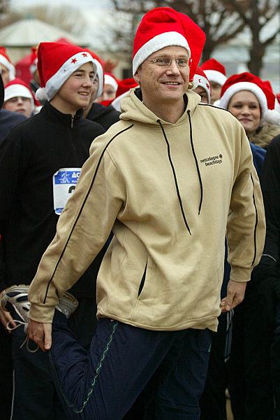 Westerwelle participates in NikoLAUF Bonn