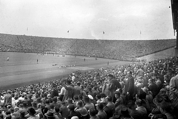 Hannover 96 gewinnt Deutsche Fußballmeisterschaft 1954 gegen 1. FC Kaiserslautern