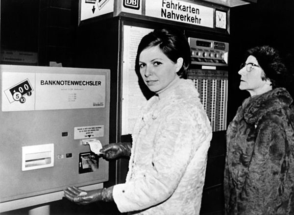 Bargelwechselautomat in Stuttgart