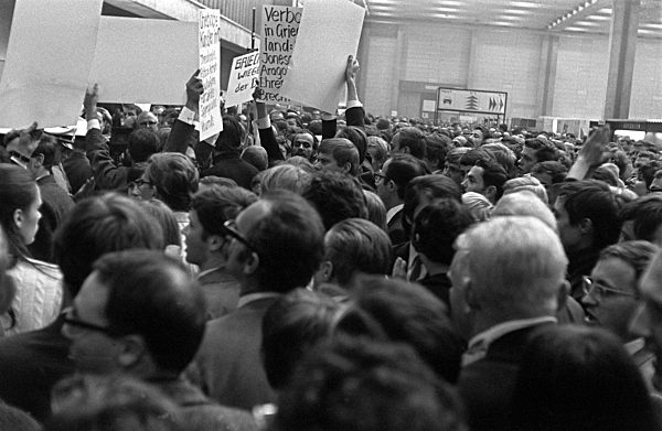Demonstration auf der Frankfurter Buchmesse 1967
