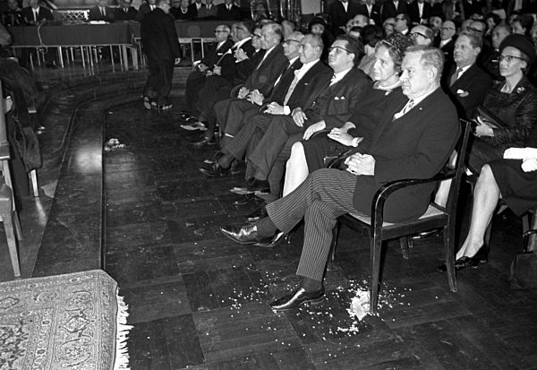 Students disturb rectorship ceremony in Munich 1967