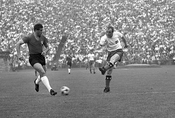 German Soccer Bundesliga 1964-65 - Hamburger SV - Hanover 96 3-0