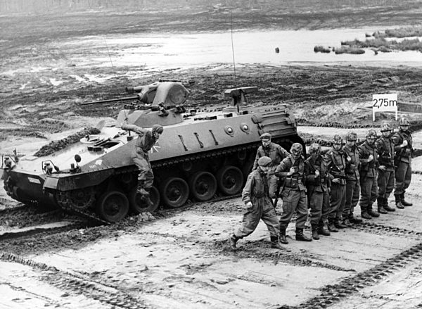 Bundeswehr stellt Schützenpanzer Marder vor