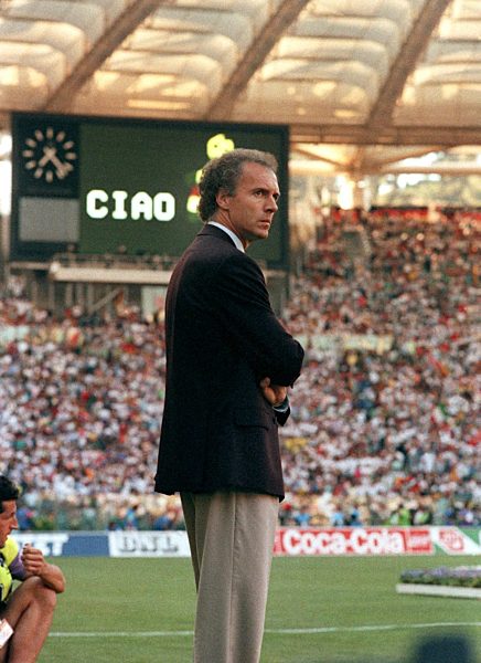 Franz Beckenbauer führt deutsche Elf zum WM-Titel