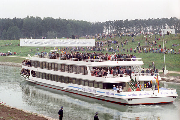Opening of the Rhine-Main-Danube Canal