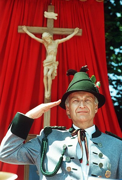 Edmund Stoiber als Gebirgsschützen-Ehrenleutnant