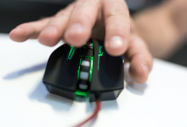 IFA 2017 - Gaming Mouse CMXG-615 Galaxy von Crown