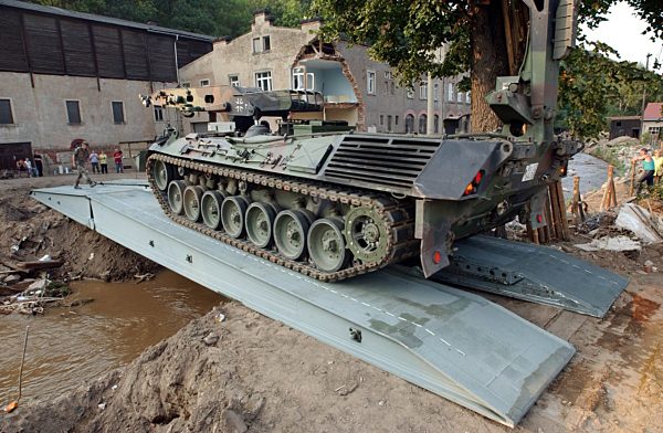 "Brückenschlag" für Kaffeefilterfabrik