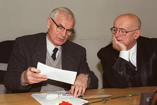 Prozeß wegen Falscheid gegen Hans Modrow