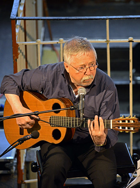 Wolf Biermann singt im Stasiknast