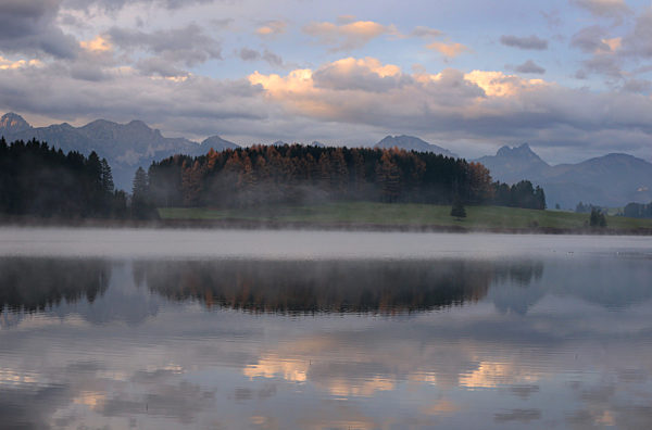 Illasbergsee im Morgennebel