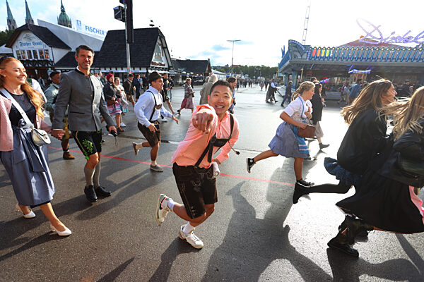Start des 187. Münchner Oktoberfests