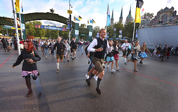 Start des 187. Münchner Oktoberfests