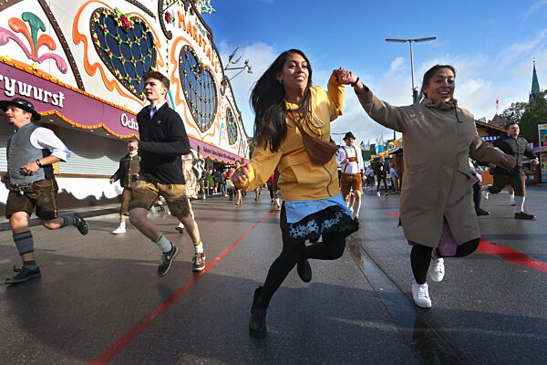 Start des 187. Münchner Oktoberfests