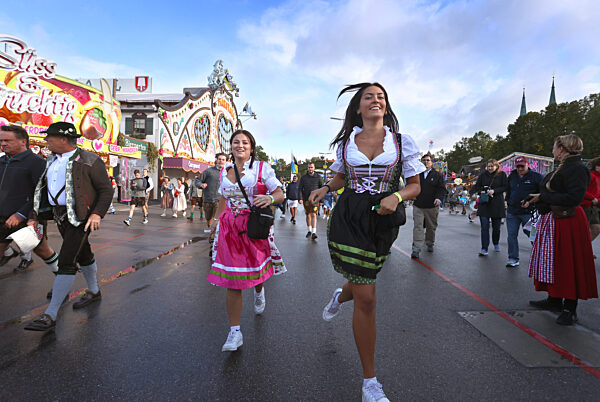 Start des 187. Münchner Oktoberfests