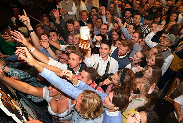 Start des 187. Münchner Oktoberfests