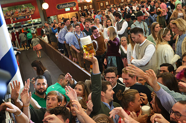 Start des 187. Münchner Oktoberfests