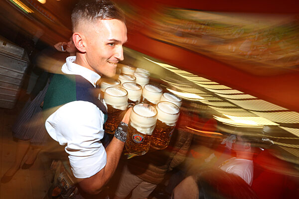 Start des 187. Münchner Oktoberfests