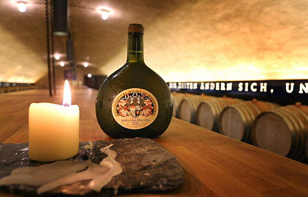 Juliusspital lieferte Krönungswein für Queen