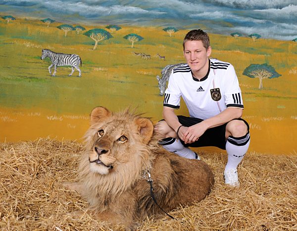 WM 2010 - Fototermin mit Bastian Schweinsteiger