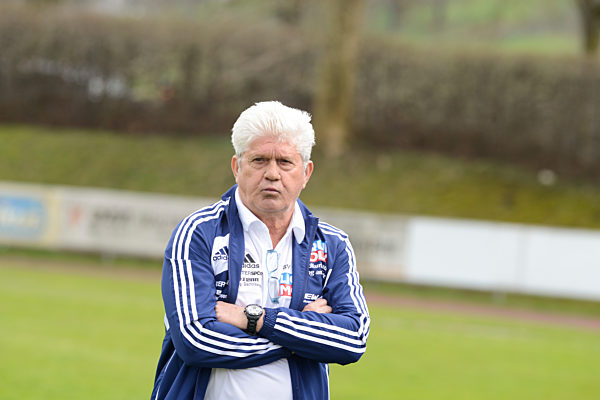 Werner Lorant trainiert Bezirksliga-Verein Waging am See