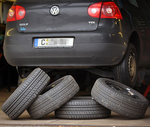 PKW-Räder in Autowerkstatt