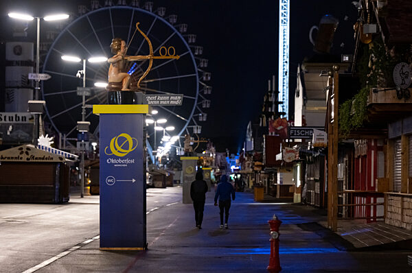 Vor dem Start des 187. Münchner Oktoberfests