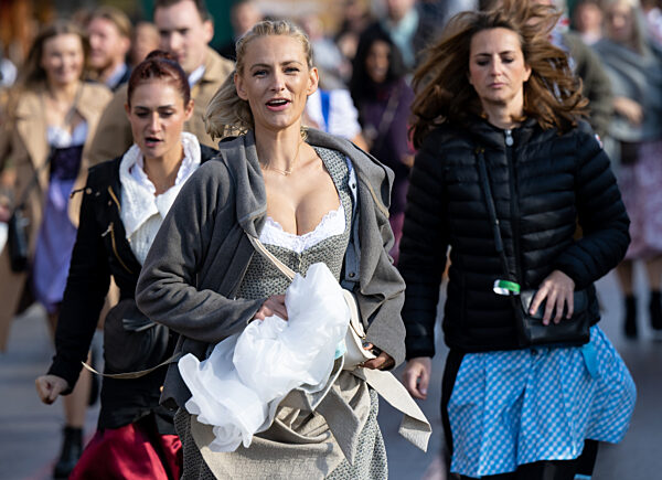 Start des 187. Münchner Oktoberfests