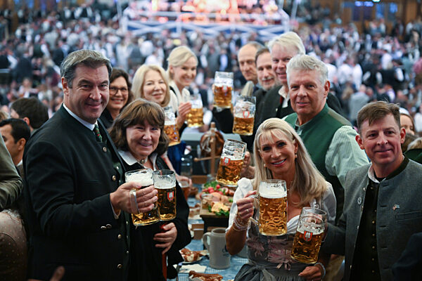 Start des 187. Münchner Oktoberfests - Fassanstich