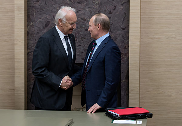 Seehofer besucht Russland