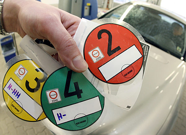 Fahrzeug-Plaketten für Schadstoffausstoß