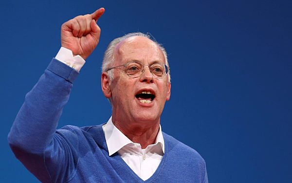 Scharping, Rudolf (geb. 02.12.1947) Der deutsche Politiker und Radsportfunktionär Rudolf Scharping , geb. am 02.12.1947, war von 1991-1994 Ministerpräsident von Rheinland-Pfalz. 1993-1995 war er SPD-Vorsitzender, außerdem stellvertretender SPD-Vorsitzender  1995-2003. Bei der Bundestagswahl 1994 war er Kanzlerkandidat der SPD, verlor aber gegen Amtsinhaber Helmut Kohl. Von 1998 bis 2002 war er Bundesverteidigungsminister. Nachdem Scharping wegen verschiedener Affären in die Kritik geraten war, wurde er 2002 aus dem Amt entlassen. Scharping ist seit dem Ausscheiden aus dem Bundestag im Jahr 2005  Präsident des Bundes Deutscher Radfahrer. (BDR). Er war in zweiter Ehe mit Kristina Gräfin Pilati von Thassul zu Daxberg verheiratet (Trennung 2016). Mit seiner ersten Ehefrau Jutta hat er drei Töchter.