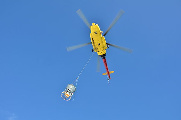 Hubschrauber im Forsteinsatz