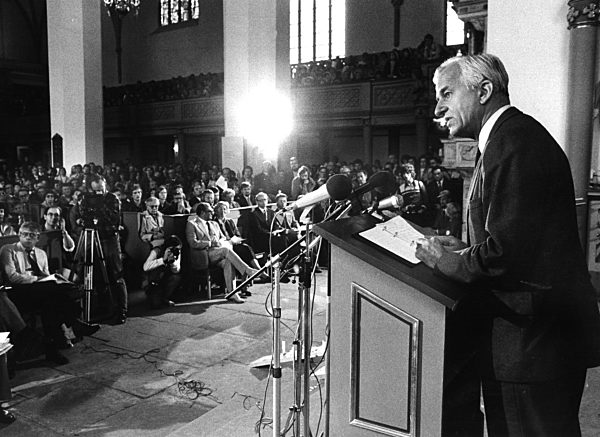 von Weizsäcker beim DDR-Kirchentag in Wittenberg