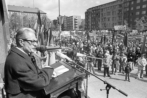 Hans-Jochen Vogel auf Maikundgebung 1981