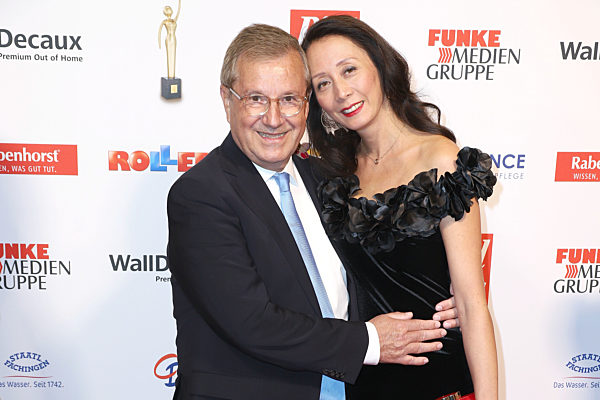 Liest am 14.12.2020 seine letzte Tagesschau-Jan Hofer Jan Hofer mit Ehefrau Phong-Lan Hofer