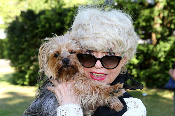 Ingrid Steeger trauert um Hündin Eliza