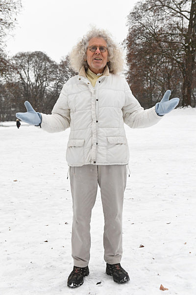 EXCLUSIVE - Ein Spaziergang mit Rainer Langhans