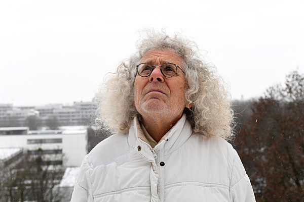 EXCLUSIVE - Ein Spaziergang mit Rainer Langhans