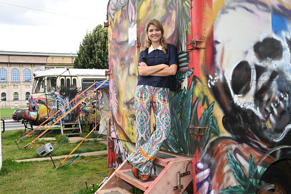 Ein Spaziergang mit Lara Mandoki