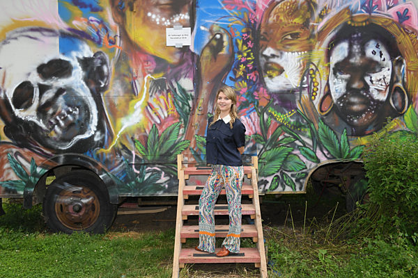 Ein Spaziergang mit Lara Mandoki